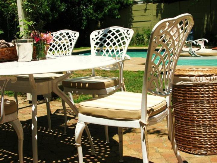 Oak Village B&B Stellenbosch Ngoại thất bức ảnh